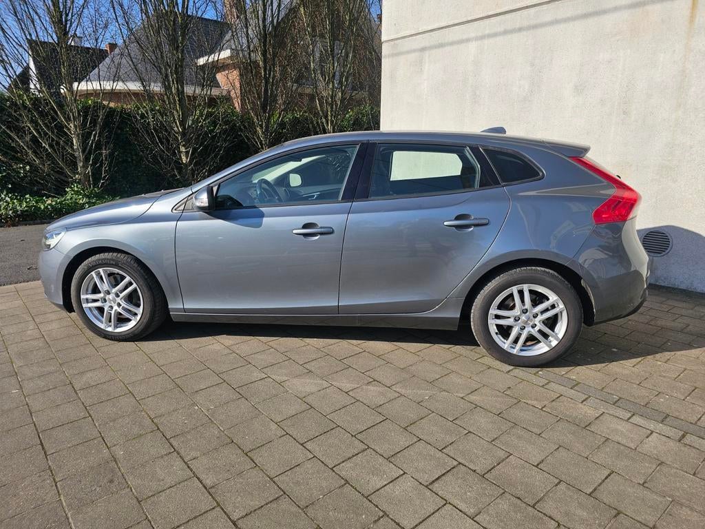 Volvo V40 T2 benzine, Euro 6, 4 cilinders, Bedrijf, 5 deurs
