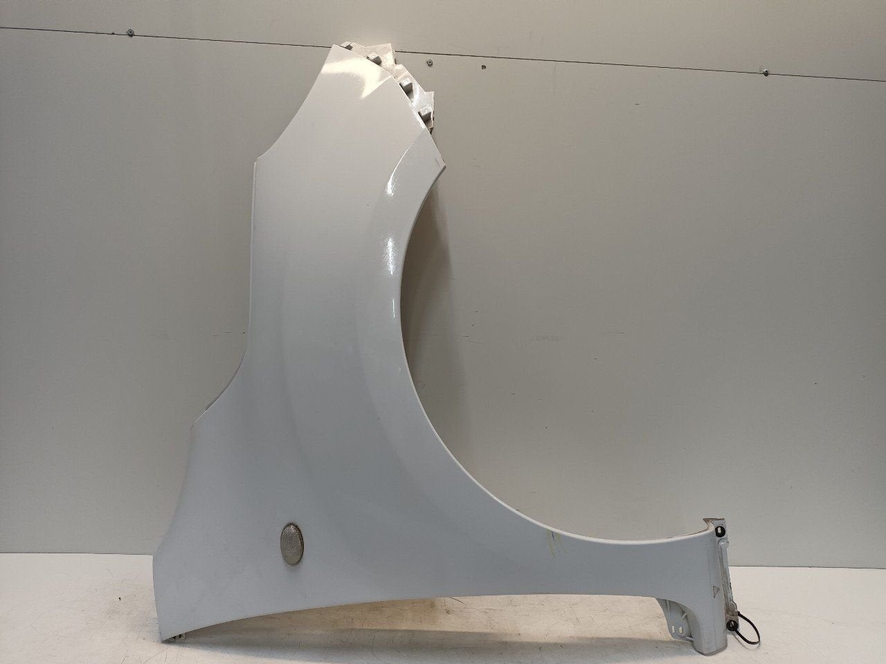 Spatbord rechts voor Mercedes-Benz Citan, Auto-onderdelen, Onderdelen@venauto.nl, Van der Ven Autorecycling B.V., Gebruikt, Ettenseweg 76, 4706 PB Roosendaal, The Netherlands