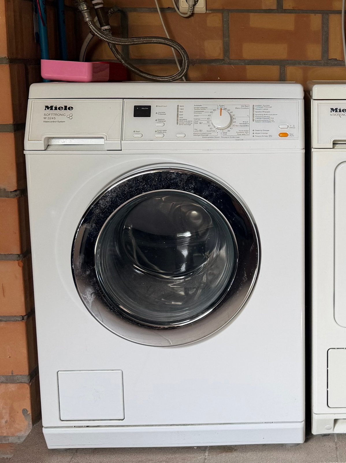 Machine à laver Miele, 6 à 8 kg, 85 à 90 cm, Programme lavage à la main, 1600 tours ou plus