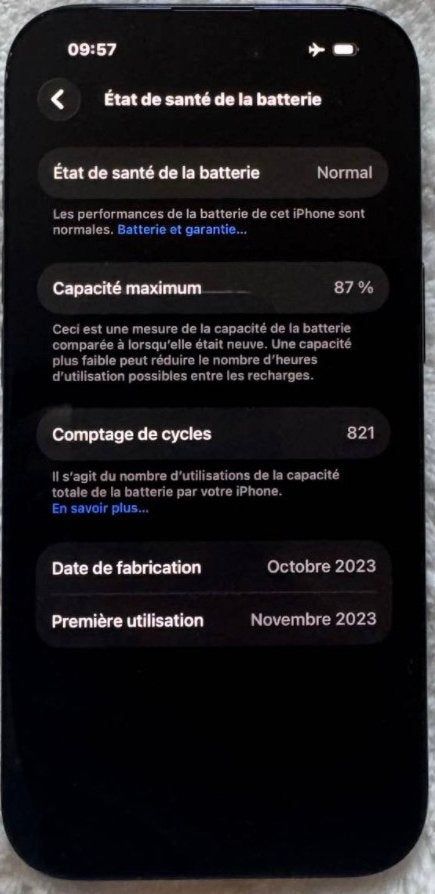 Superbe Iphone 15 128 GB de couleur noir neuf dans sa boîte, Enlèvement, Comme neuf, 128 GB, IPhone 15