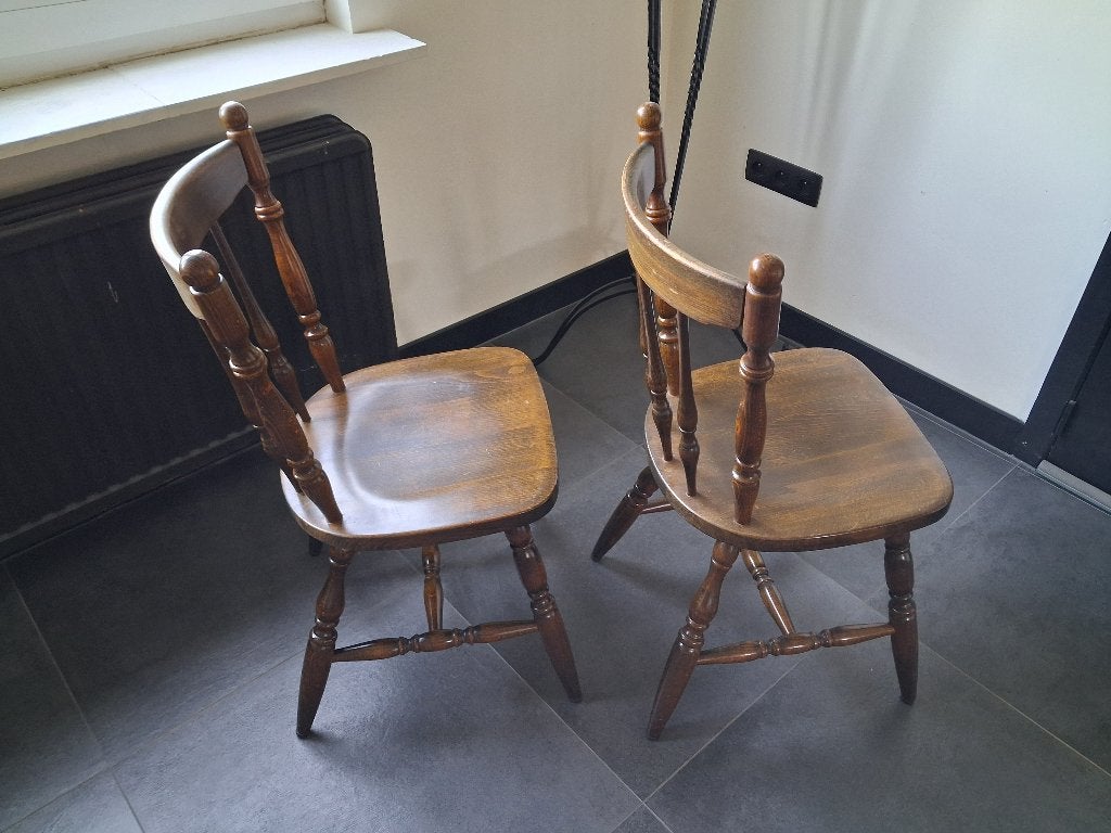 2 chaises en chêne, Classiek, Comme neuf, Enlèvement, Bois