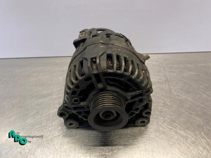 Dynamo van een Volkswagen Golf (Golf 04-), Gebruikt, -, Volkswagen, -