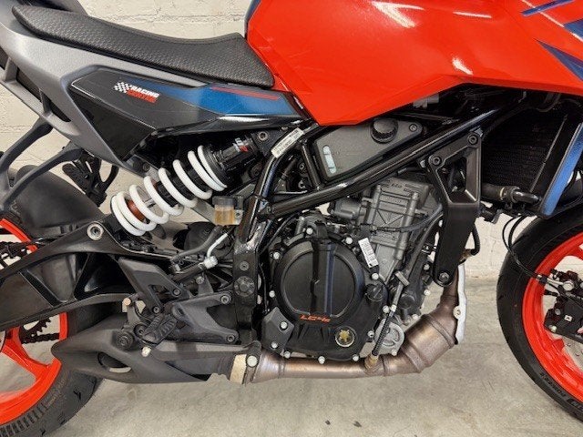 KTM 125 Duke - 2024, Motoren, Traction Control, Occasion, Bedrijf, 125 cc