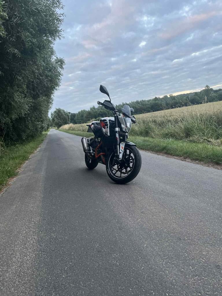 KTM Duke 125cc 2014, Motos, ABS, Permis Moto A1 minimum, Particulier, Naked bike