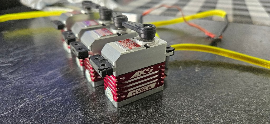 Servo Mks, Hobby en Vrije tijd, Modelbouw | Radiografisch | Helikopters en Quadcopters, Ophalen, Zo goed als nieuw, Overige typen