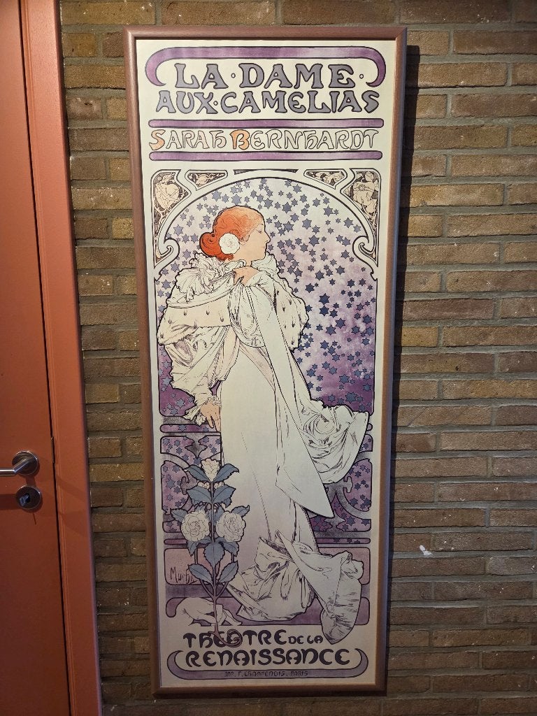 Affiche encadrée de Mucha, La Dame aux camélias, Enlèvement