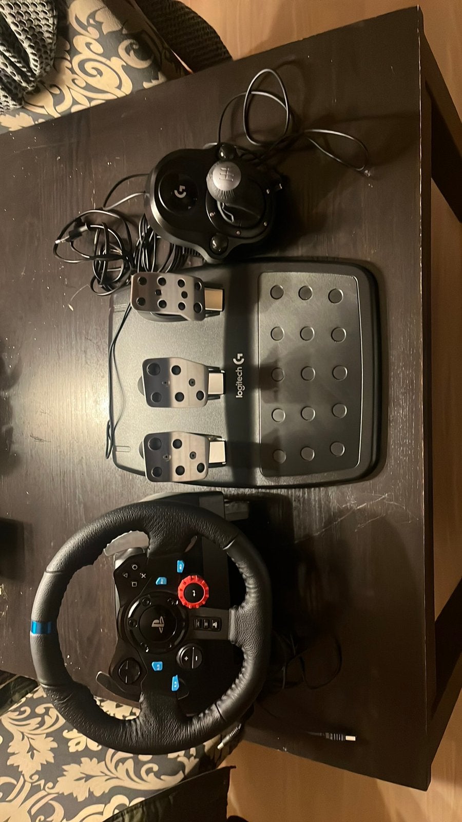 Logitech G29 driving force stuur met pedalen en shifter, Ophalen, Gebruikt, Controller