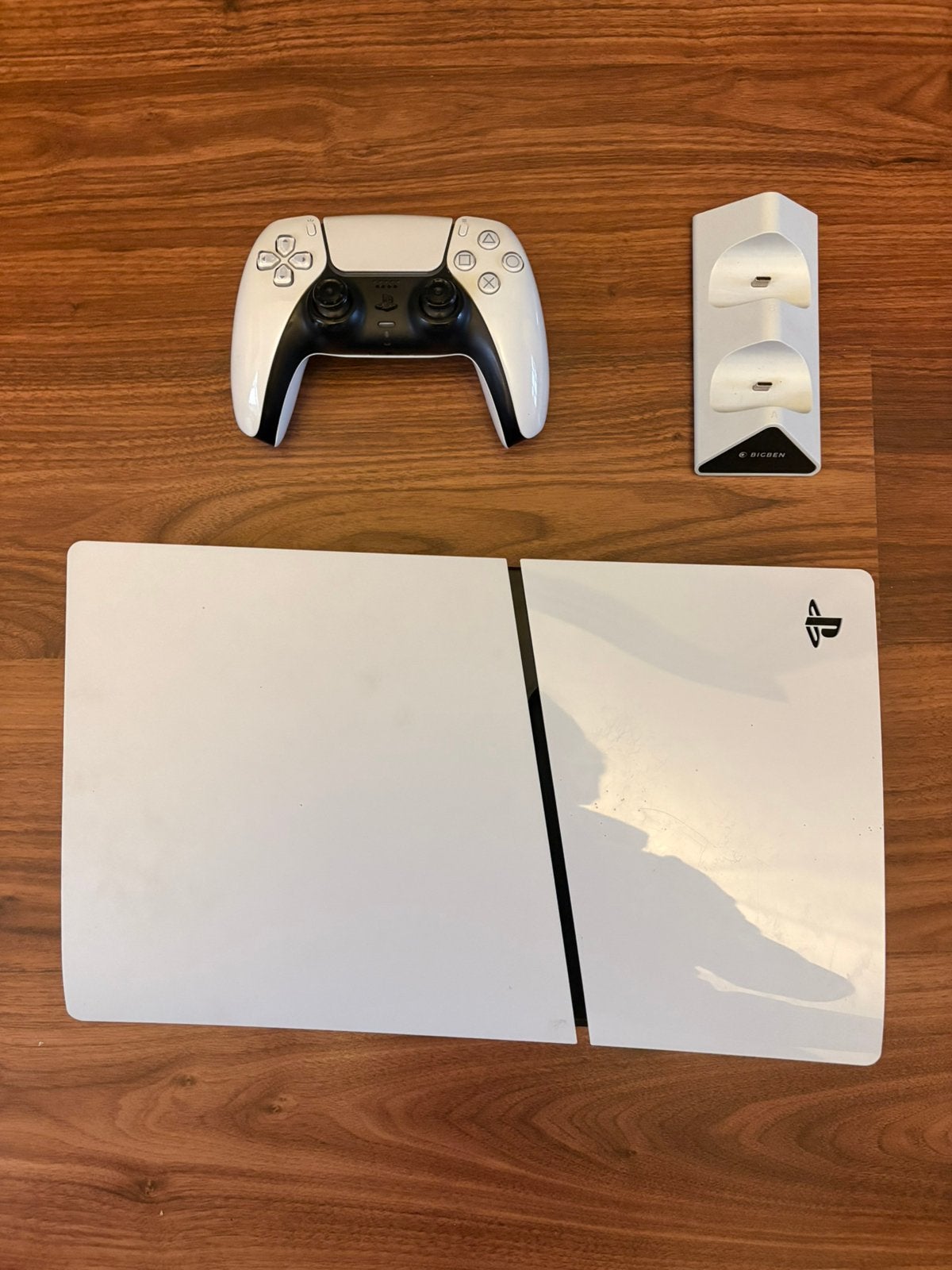 Ps5 slim Digital Edition + Controler + Oplaaddok= Zeer goed, Games en Spelcomputers, Ophalen, Zo goed als nieuw, Controller, PlayStation 5