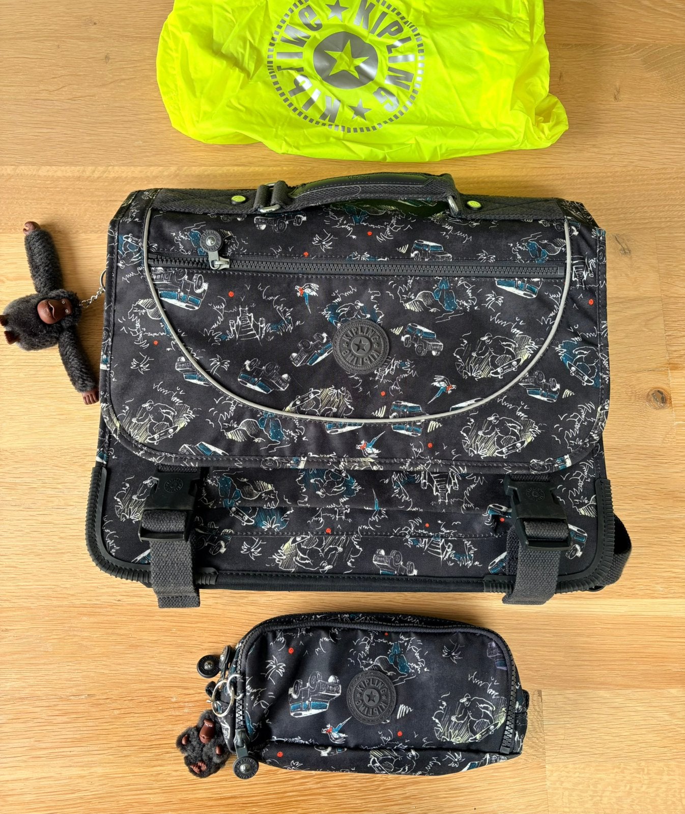 Lot cartable Preppy + trousse Gitroy Kipling Jungle Fun Race, Bijoux, Sacs & Beauté, Sacs | Cartables, Enlèvement ou Envoi, 30 à 40 cm
