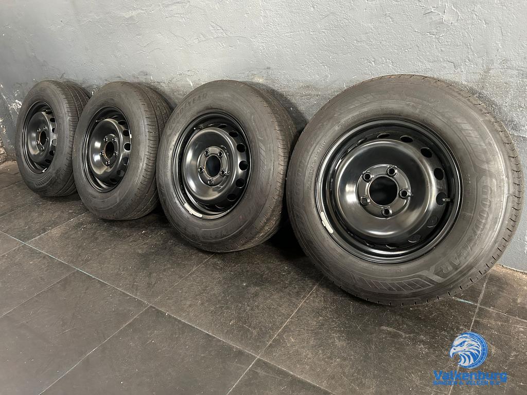 Nieuwe originele Renault Master Facelift 2024 16 inch zwarte, Auto-onderdelen, Banden en Velgen, Bestelwagen, -, Banden en Velgen