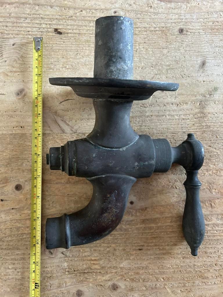 Oude koperen waterkranen, Ophalen, Gebruikt