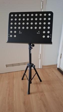 Innox ISA O1 MKII muziekstandaard, Muziek en Instrumenten, Midi-apparatuur, Ophalen, Zo goed als nieuw
