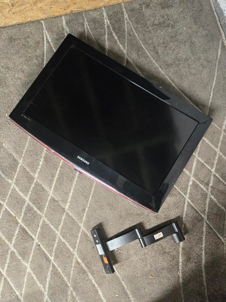 Samsung 32 inch tv (81 cm) + muurbeugel, Audio, Tv en Foto, Televisies, Gebruikt, 50 Hz, Samsung, Full HD (1080p)