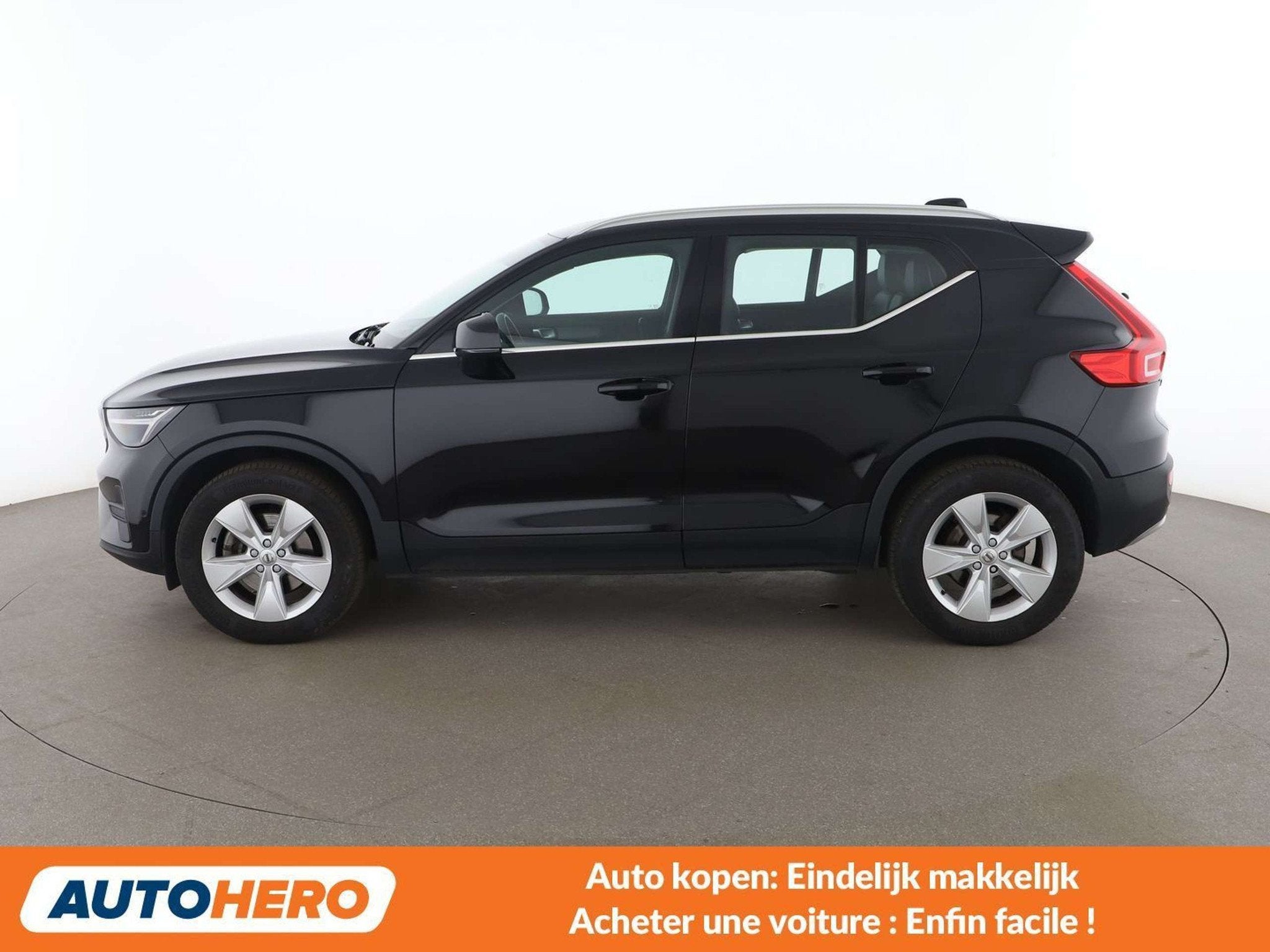 Volvo XC40 2.0 B3 Mild-Hybrid Plus Bright 2WD (automatique), Cuir, https://public.car-pass.be/vhr/e84ad443-ad9f-4a7c-888b-6bf15a79cd1b