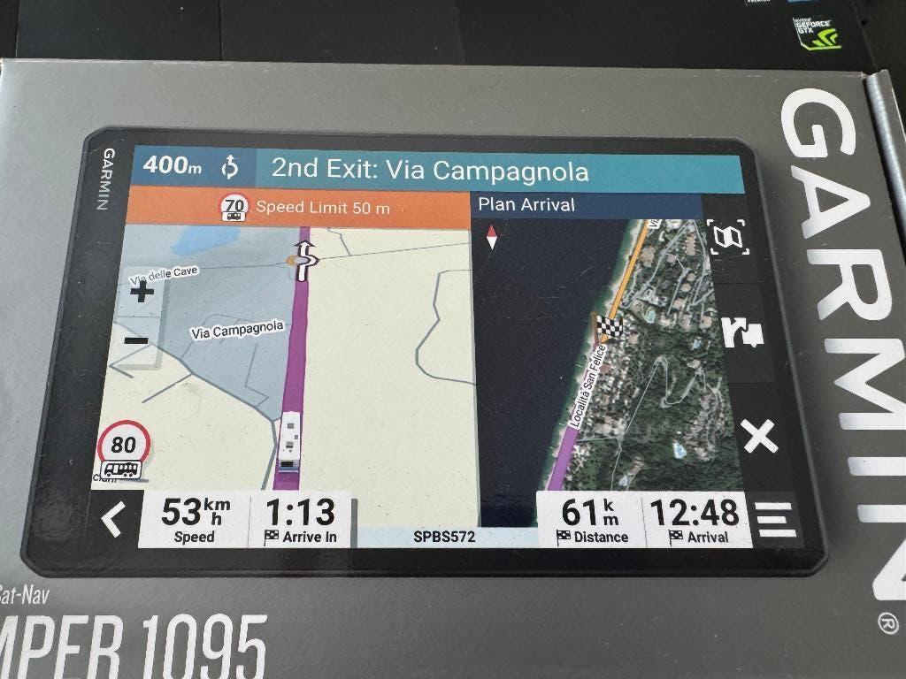 garmin camper 1095 en achterruit kamera, Ophalen, Zo goed als nieuw