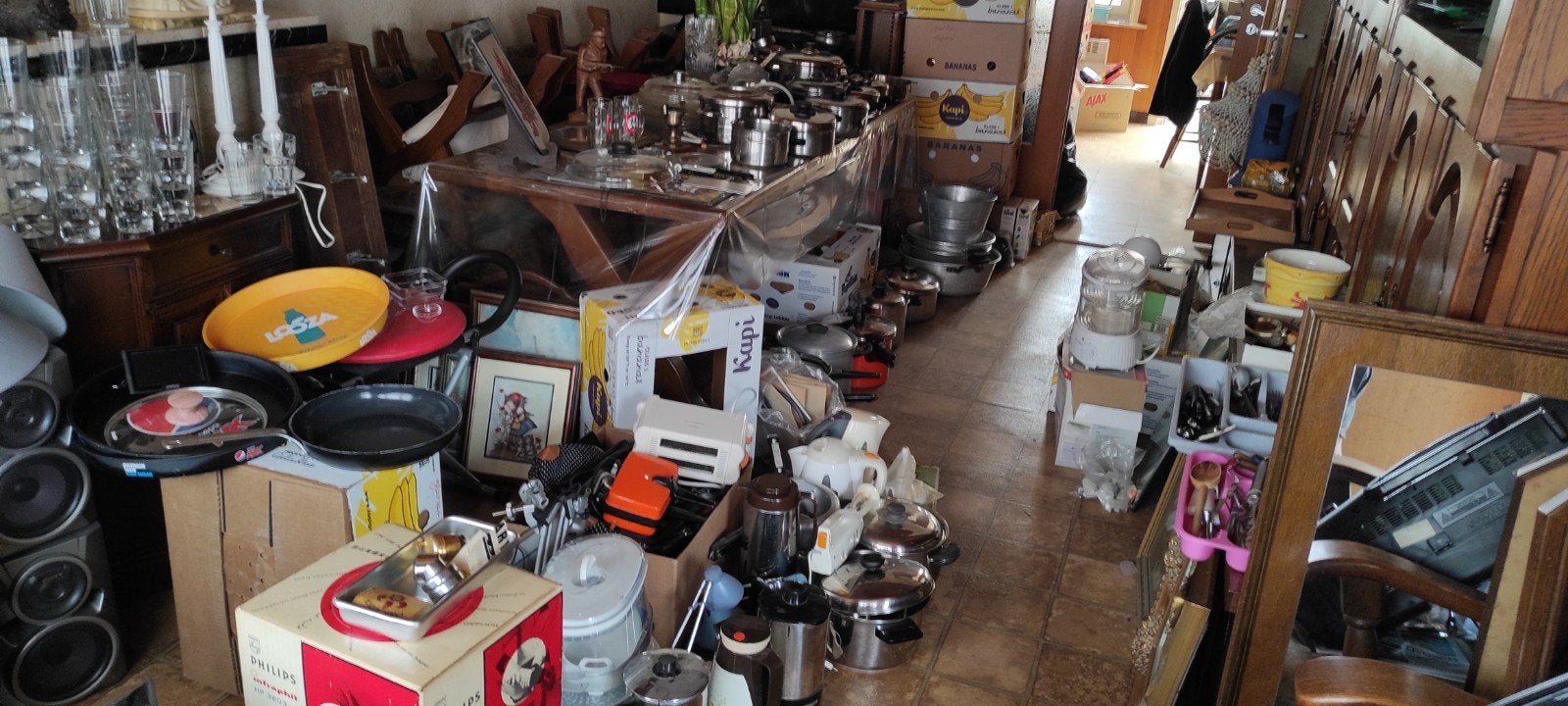 Keuken apparaten/ kookpotte: uit verkoop aan democratische p, Ophalen