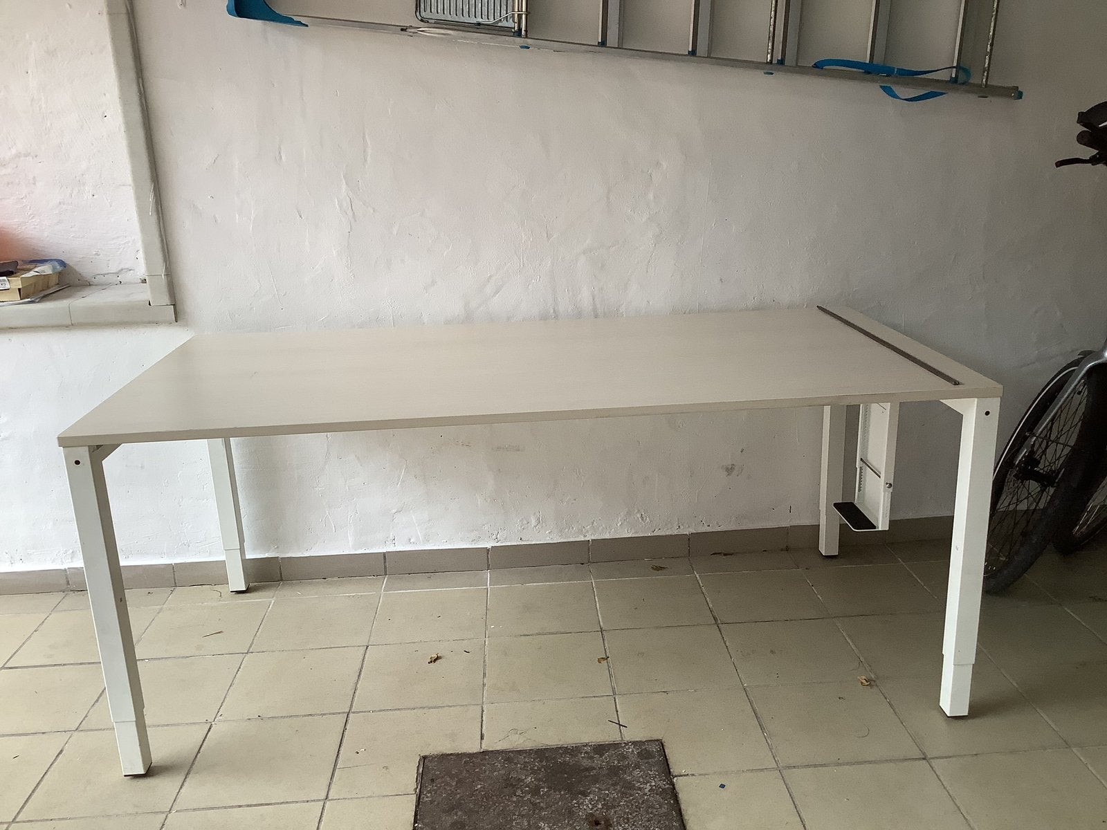 Tafel-Bureau, Ophalen, Zo goed als nieuw