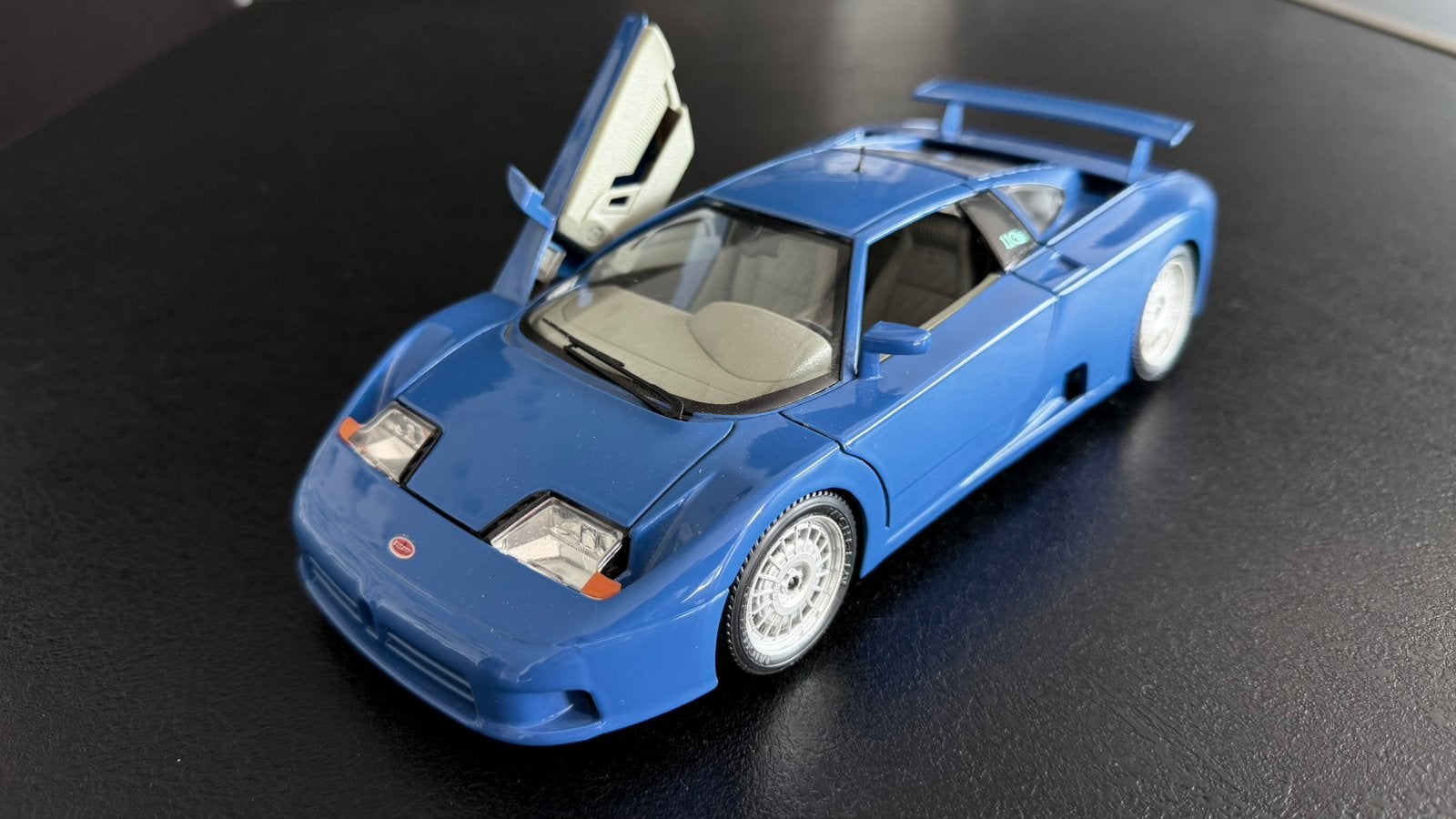 Bugatti 11 Go, Enlèvement, Comme neuf