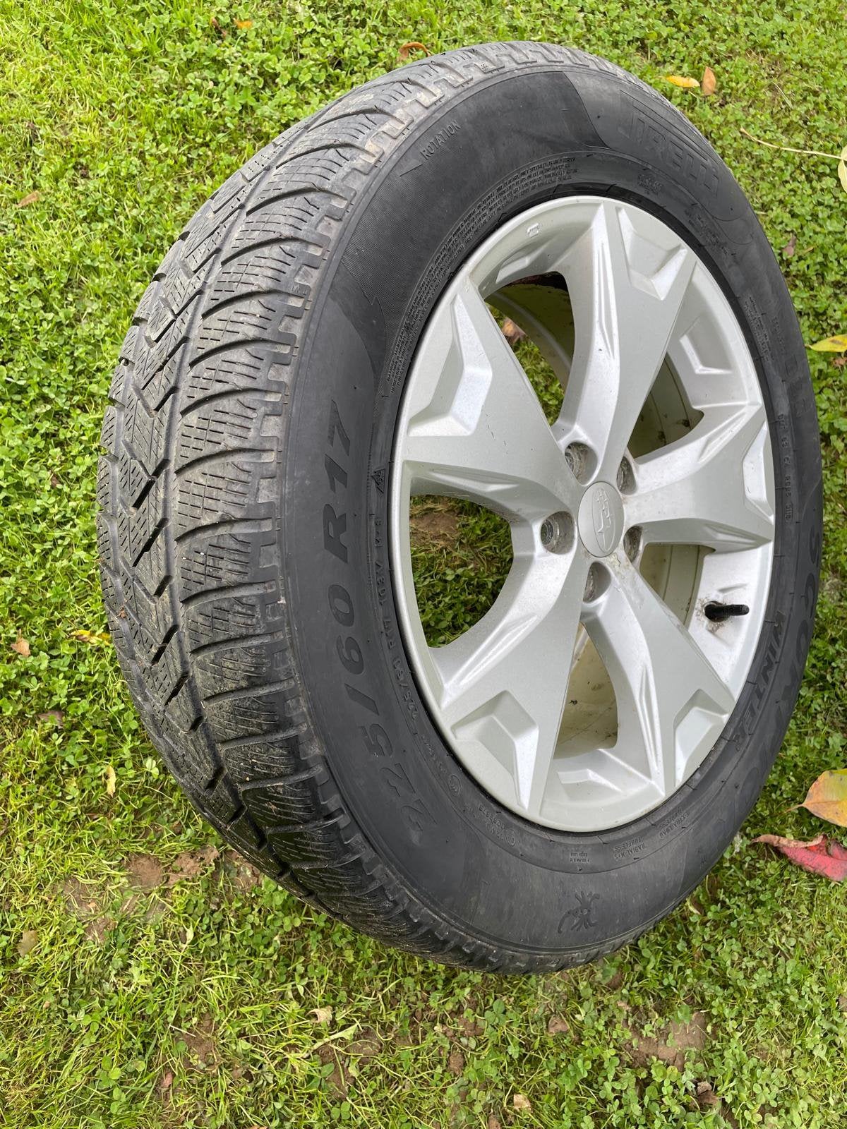 4 Pneus Hiver Pirrelli + Jantes  225/60 R17 SUBARU FORESTER, Auto-onderdelen, Banden en Velgen, Ophalen, Gebruikt, Banden en Velgen