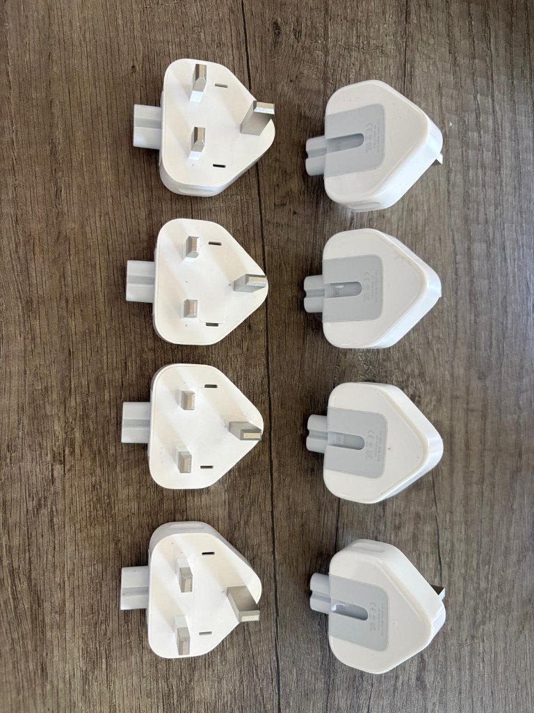 Apple UK Travel Adaptor (tot 8 stuks beschikbaar), Adapter, Nieuw, Apple, Apple
