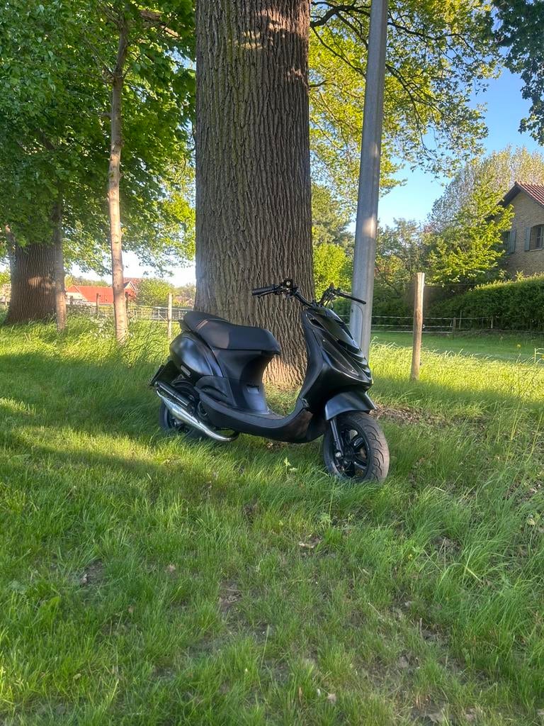 Zip 2 takt B klasse, Fietsen en Brommers, Ophalen, Zip, Benzine, Klasse B (45 km/u)