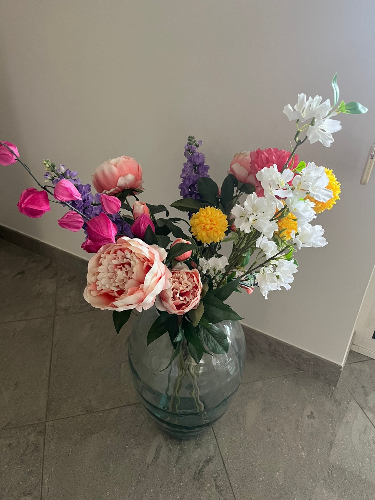 Vase avec fleurs artificielles, Soie, 40 cm, Comme neuf, Enlèvement