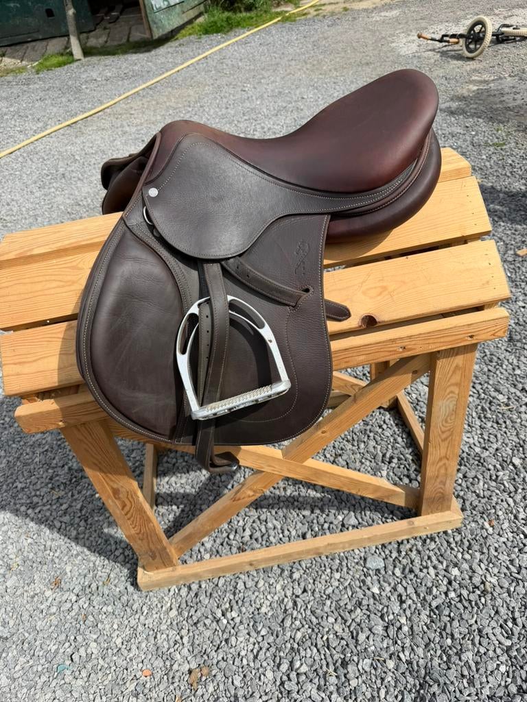 Zadel Antares 16”, Dieren en Toebehoren, Paarden en Pony's | Zadels, Ophalen, Gebruikt