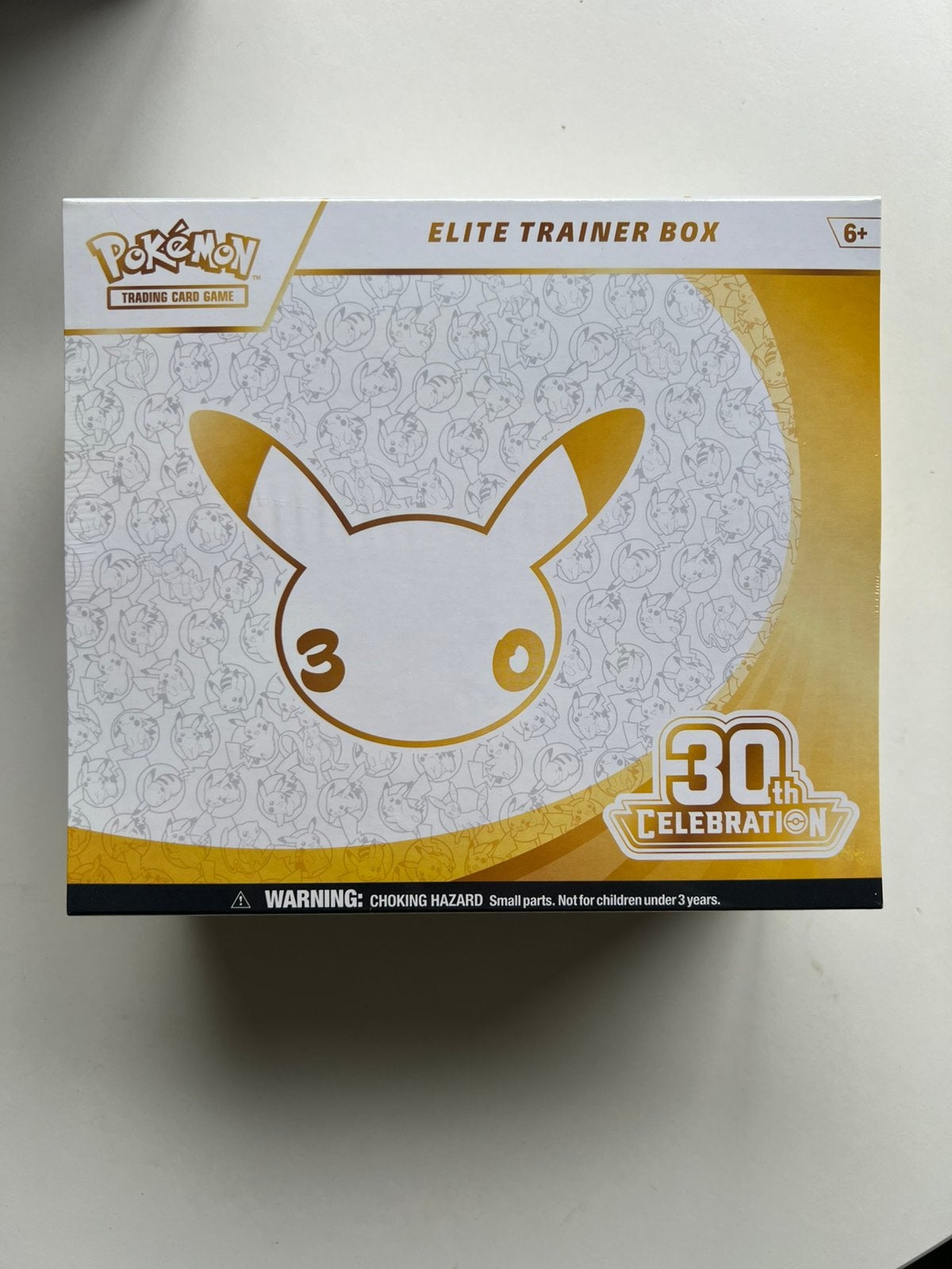Pokémon 30e Pokémon ETB, Enlèvement ou Envoi, Comme neuf