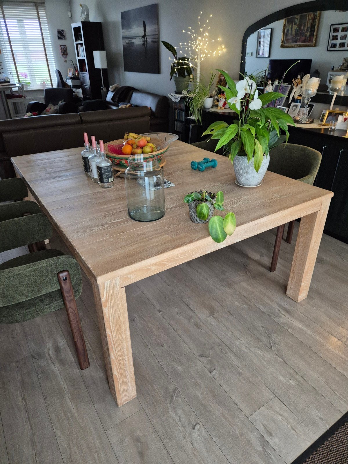 Mooie,  sterke tafel in olmen hout, Ophalen