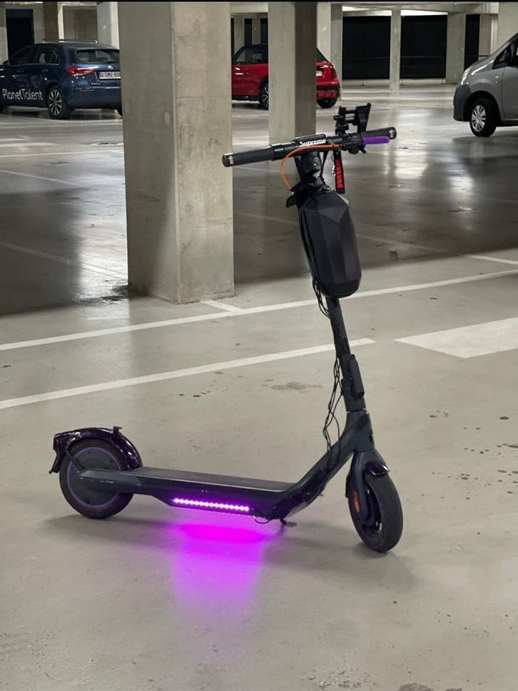 Ninebot e2pro, Fietsen en Brommers, Ophalen, Zo goed als nieuw, Elektrische step (E-scooter)