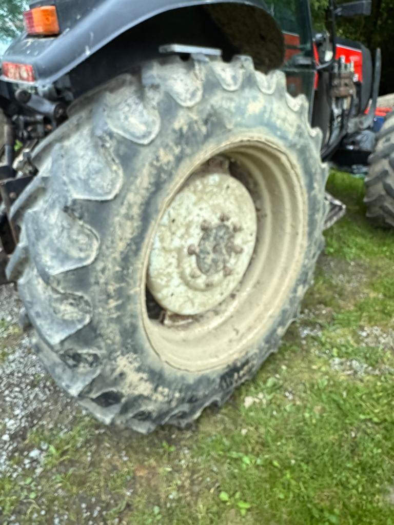 Pneus BKT 14.9R34, Enlèvement