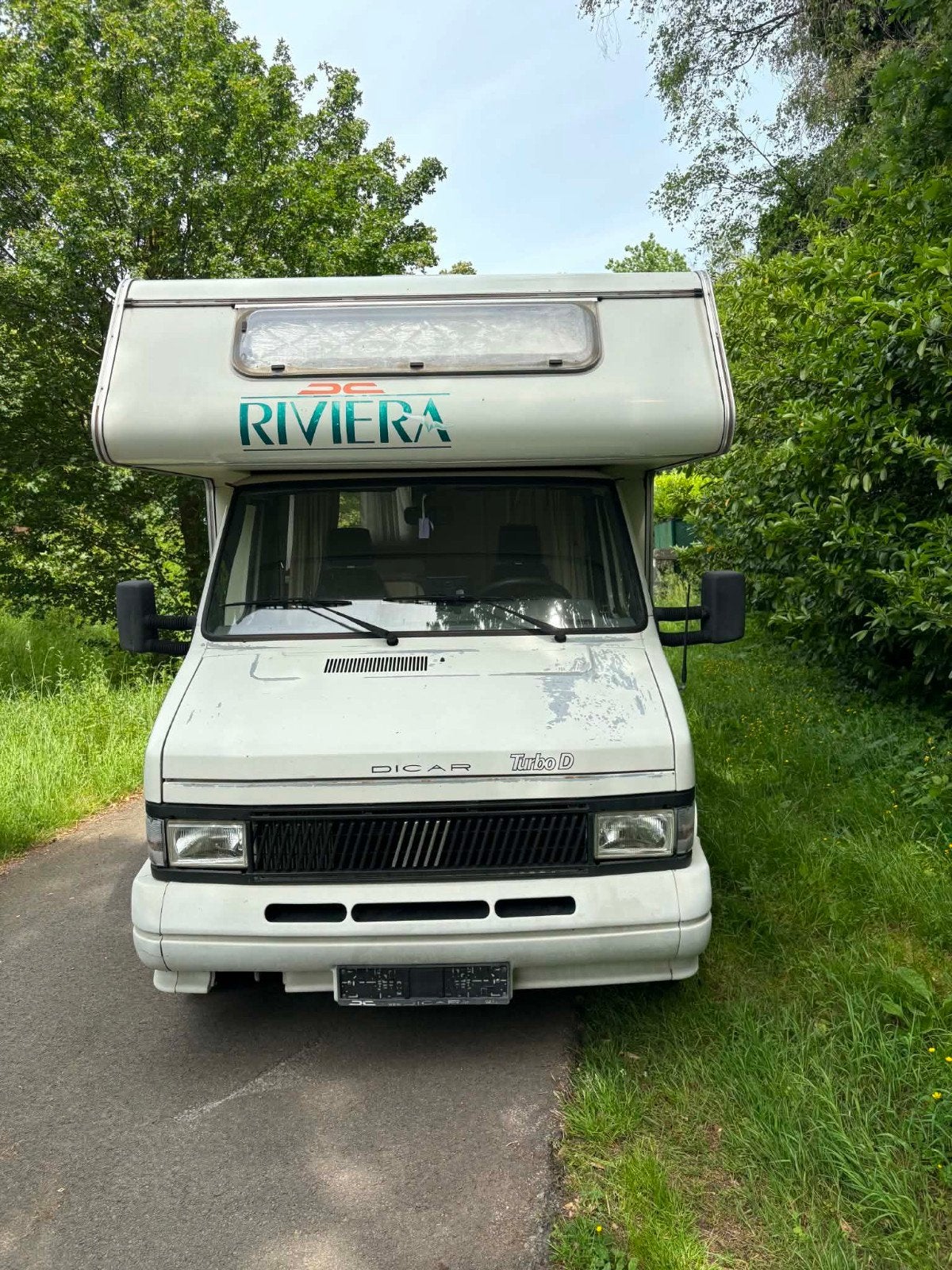 Fiat ducato riviera
1994 bj
1900 td
136000 km
Is een oldtime, Caravanes & Camping, Camping-cars, Jusqu'à 4, Auvent, Fiat, Boîte manuelle