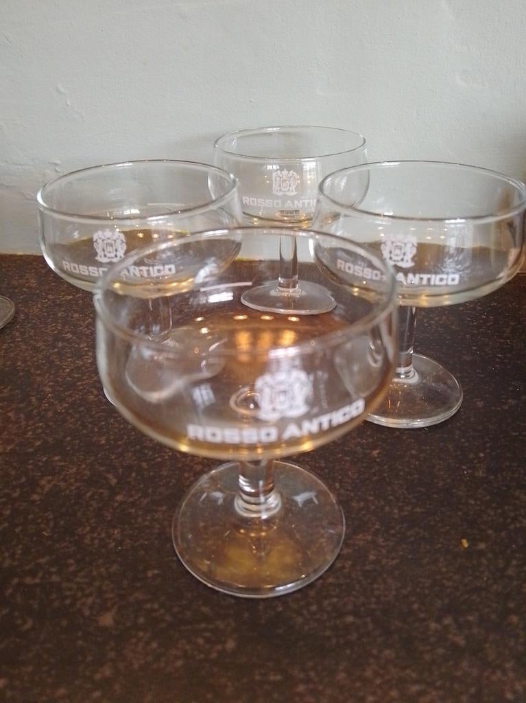 4 verres à apéritif vintage Rossi Antico, Collections, Verres & Petits Verres, Enlèvement