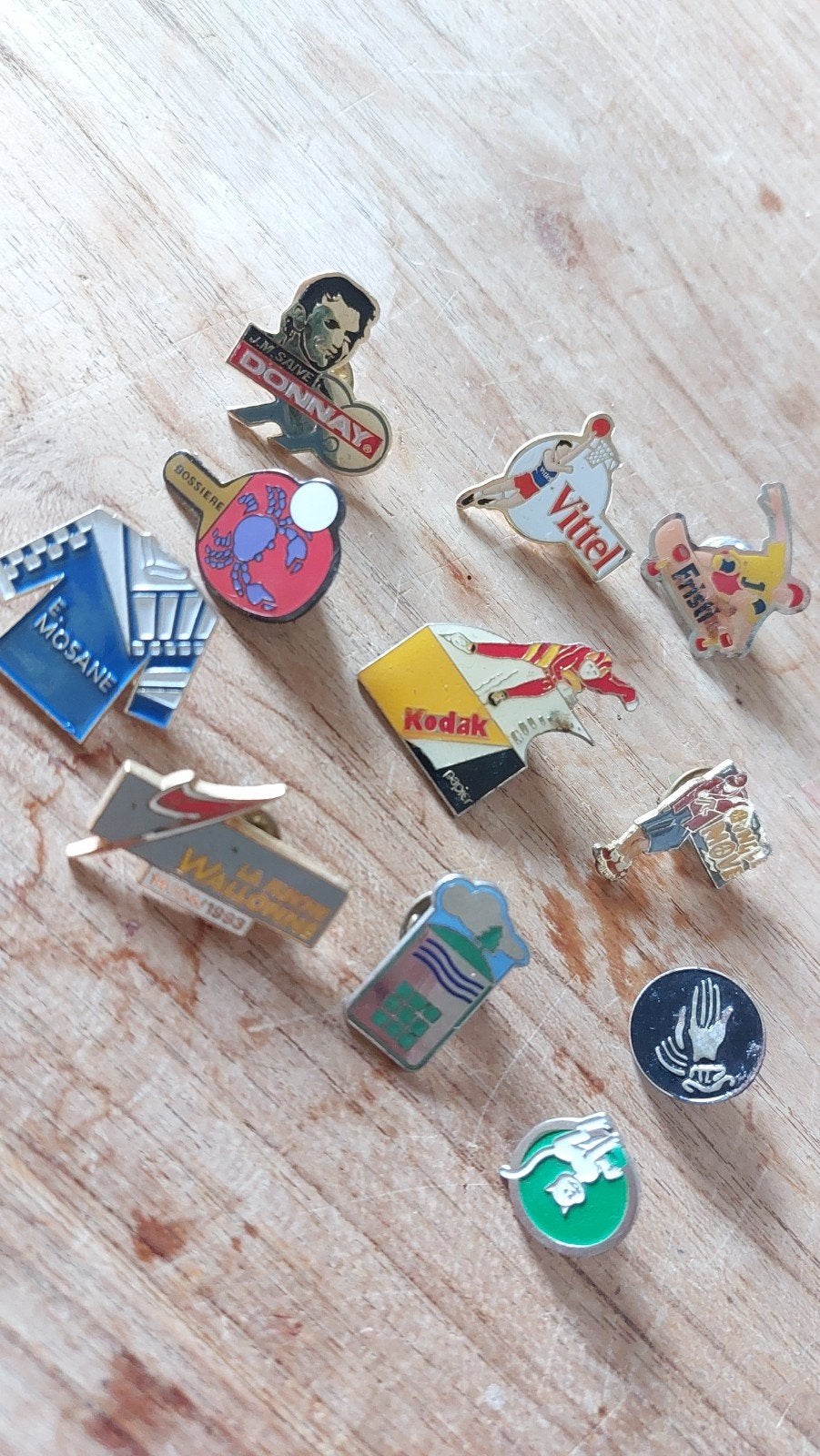 Ensemble de 11 pins, Collections, Broches, Pins & Badges, Enlèvement ou Envoi