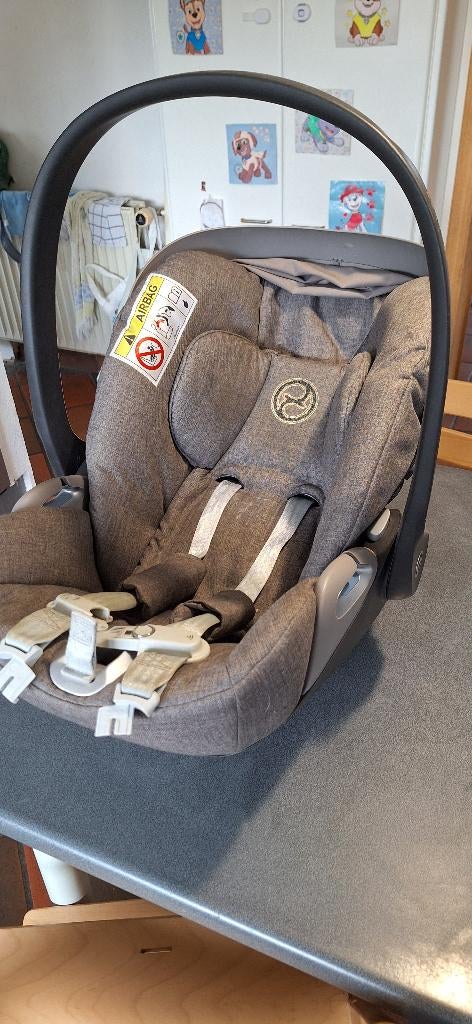 Siège bébé Cybex + 2 bases pivotantes ISOFIX, Autres marques, Protection latérale, Enlèvement, Utilisé