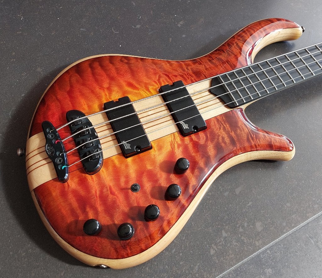 Mayones Patriot Custom basgitaar 2015, Muziek en Instrumenten, Snaarinstrumenten | Gitaren | Bas, Ophalen, Gebruikt, Elektrisch