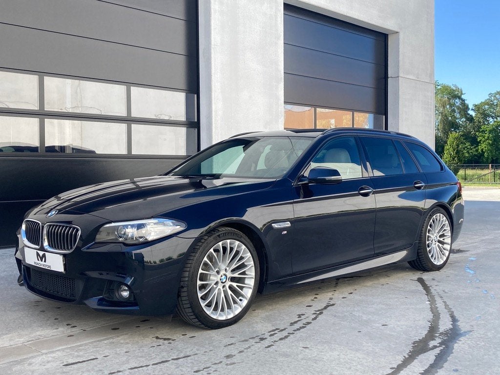 BMW 520d Touring Aut LCI ///M Sport/Pano Dak/Haraman Kardon, Autos, Cuir, Entreprise, Entretenue par le concessionnaire, 5 portes