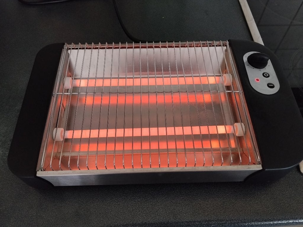 Handige platte toaster / broodrooster (600W), Elektronische apparatuur, Ophalen, Zo goed als nieuw