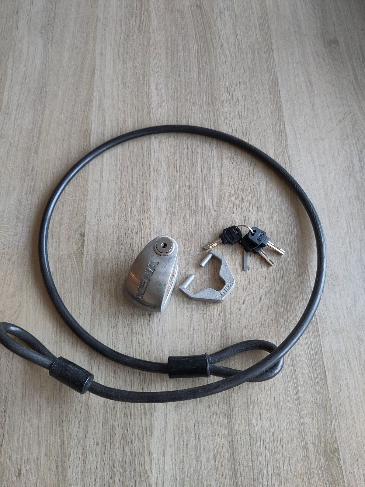 Xena XX14 motorcycle disc lock with 120dB alarm, Ophalen of Verzenden, Gebruikt