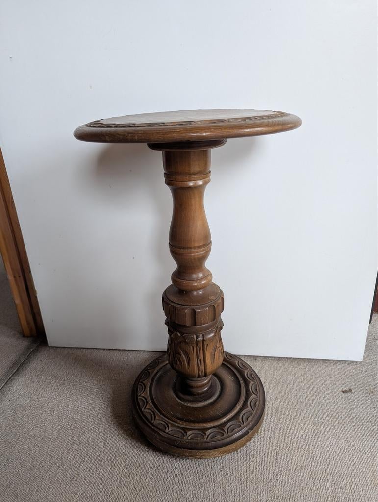 Eiken piédestal, Ophalen