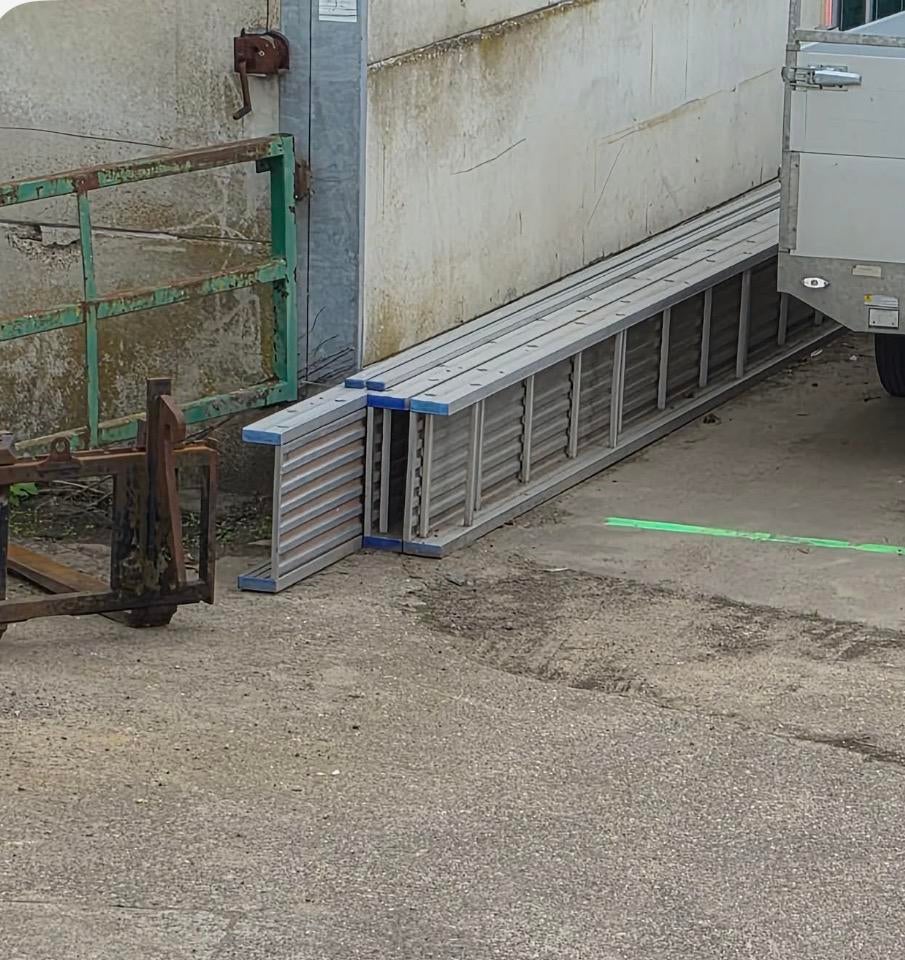Aluminium loopbrug, Ophalen, Zo goed als nieuw, Ladder