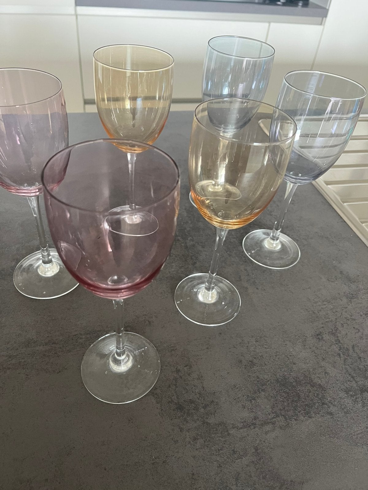 6 magnifiques verres à vin de ma grand-mère (3 couleurs), Enlèvement, Comme neuf