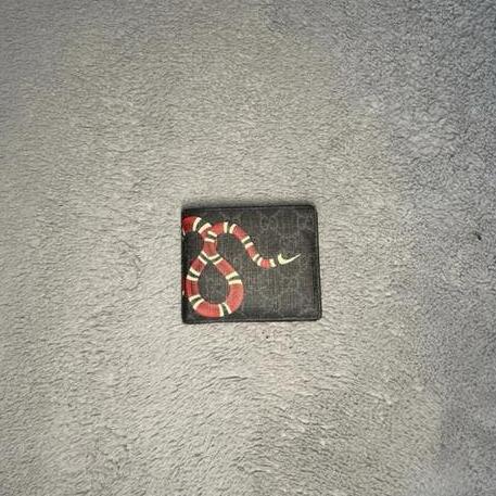 Portefeuille gucci kingsnake noir, Autres marques, Cuir, Enlèvement ou Envoi, Comme neuf