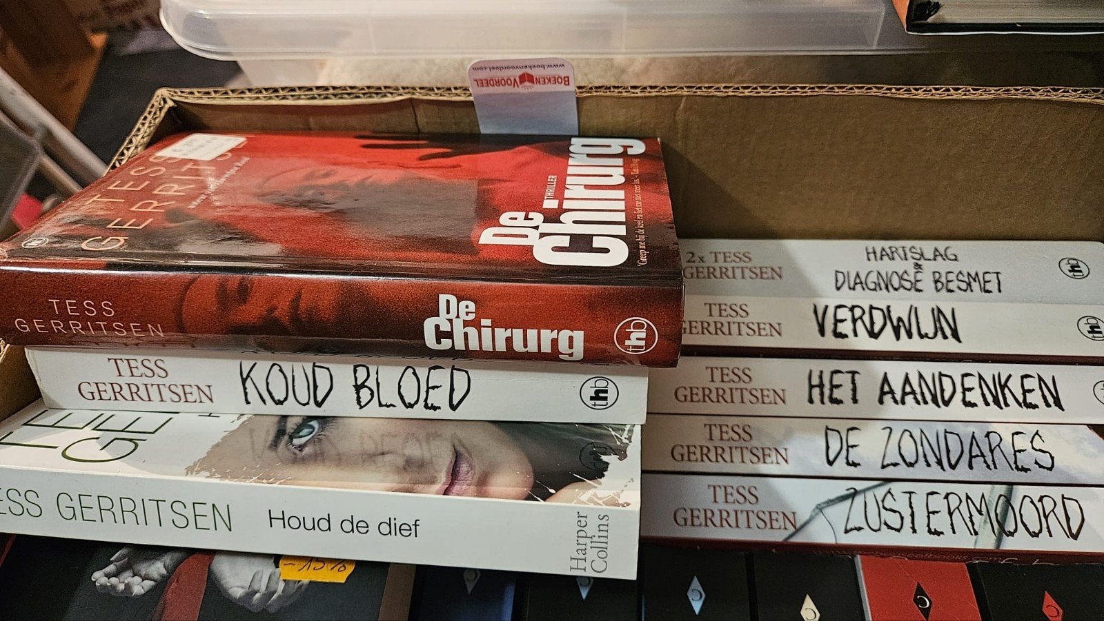 Doos met 29 boeken, Ophalen