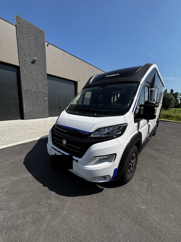 Chausson X650 mobilhome met opties, Caravanes & Camping, Camping-cars, Siège de train, Jusqu'à 4, ESP - Contrôle de stabilité