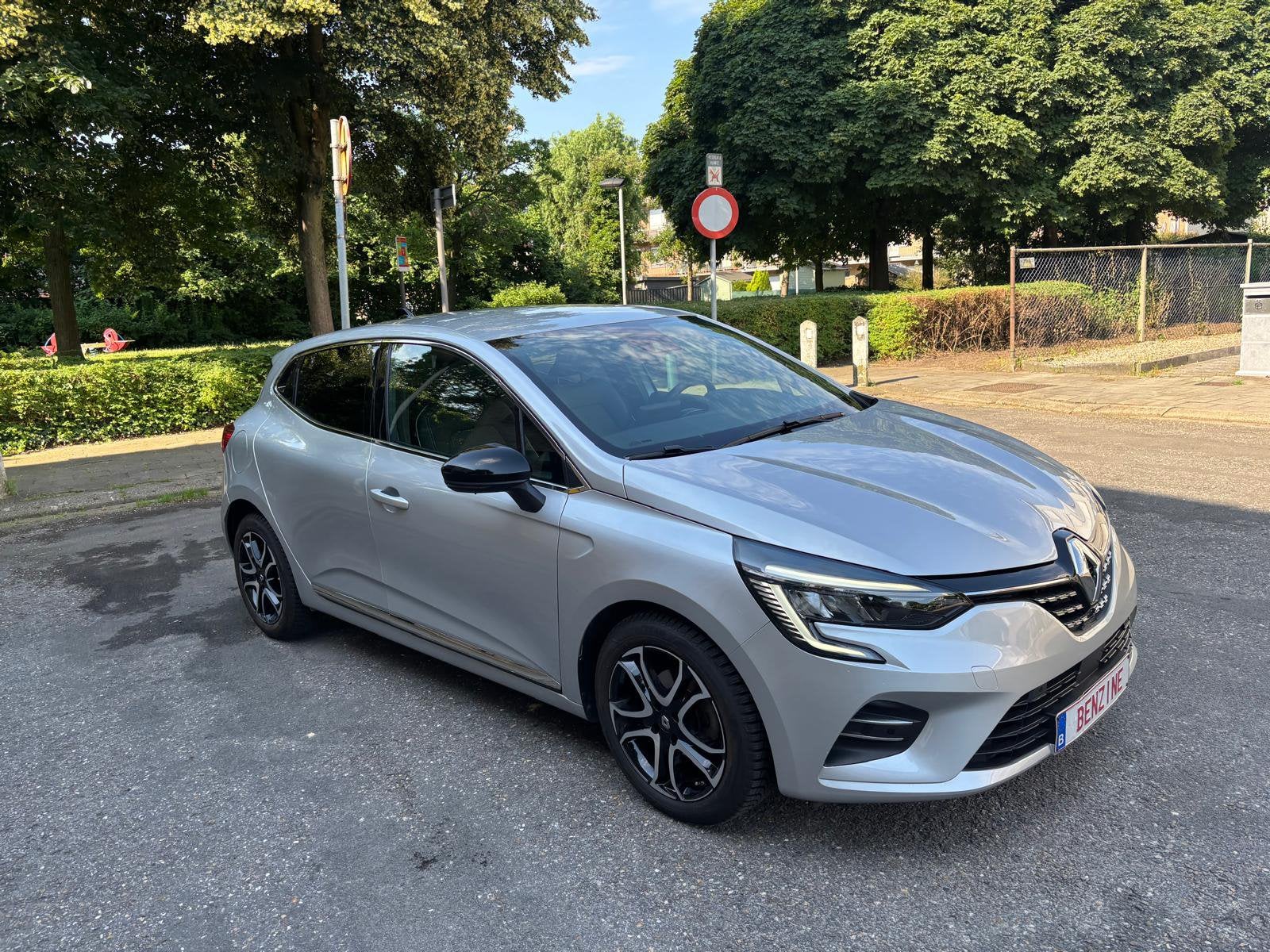 Renault Clio 1.0 benz 15600km 2023 carplay  garantie, Autos, Achat, Euro 6, Entreprise, Garantie prolongée