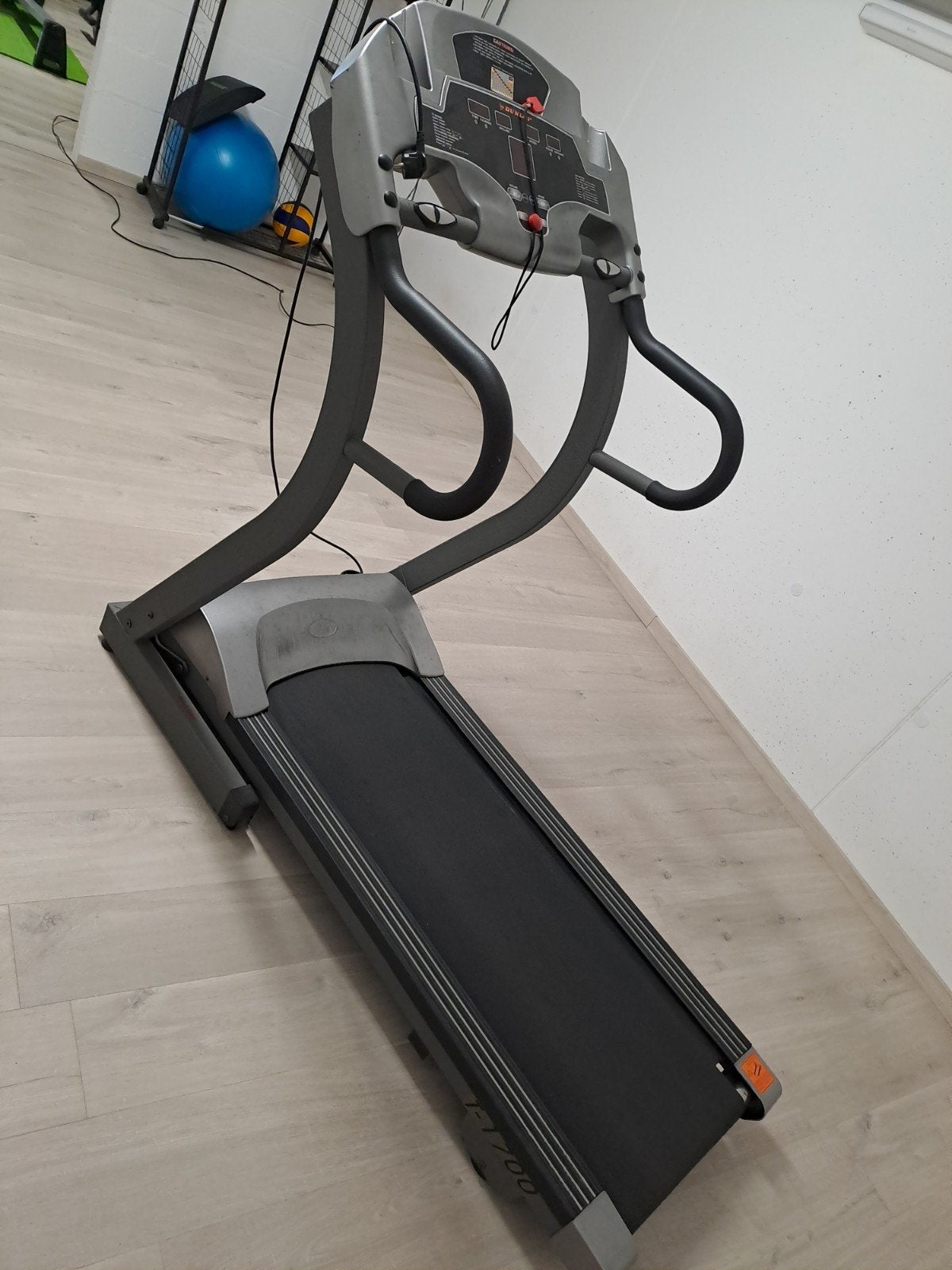 loopband Dunlop T-1700, Ophalen