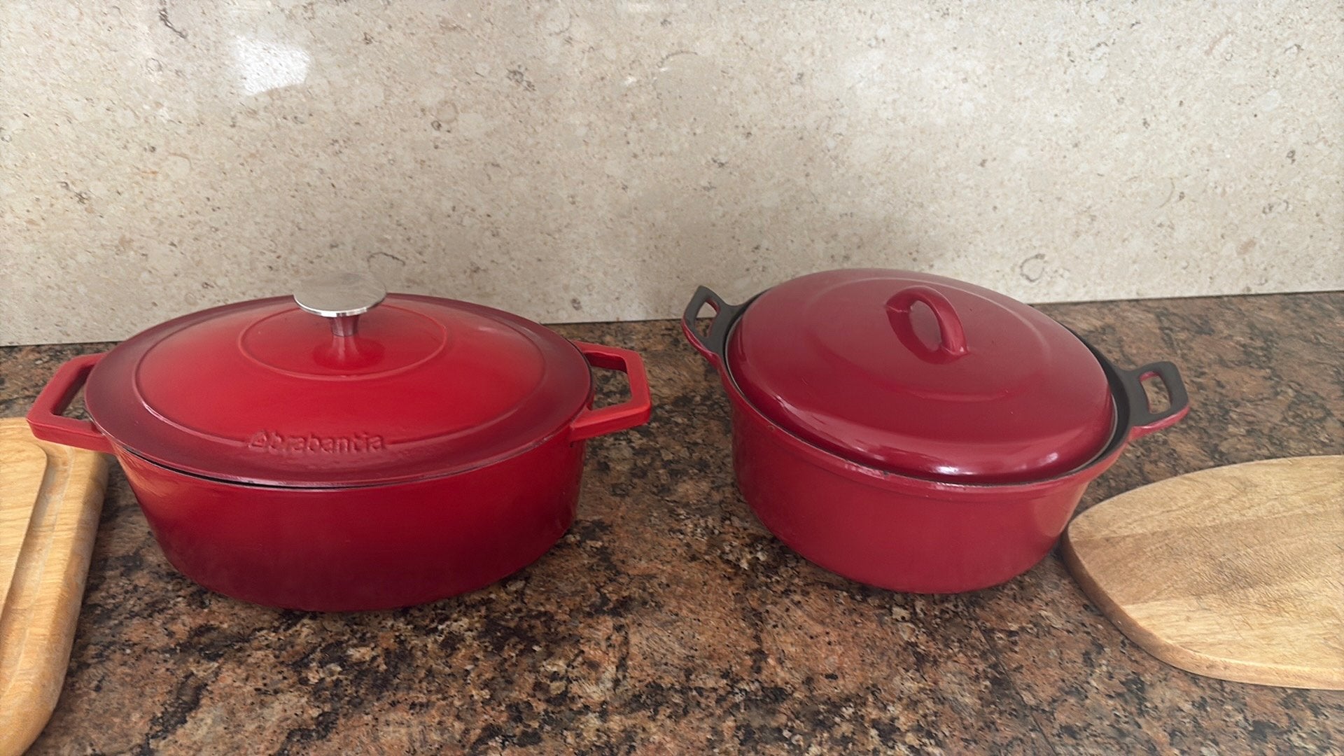 2 gietijzeren kookpotten, Huis en Inrichting, Ophalen, Gebruikt, Gietijzer, Met deksel