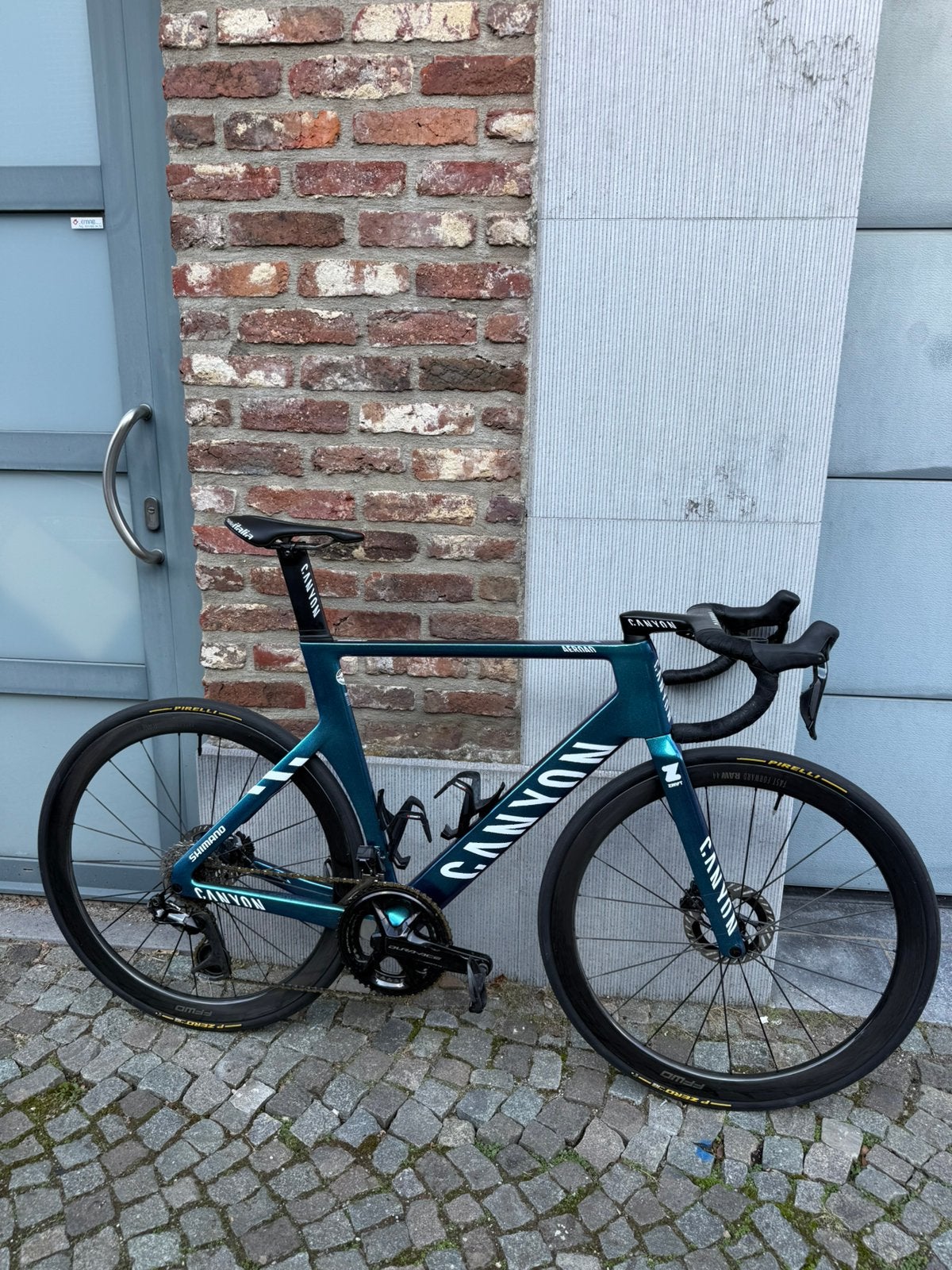 Canyon Aeroad CFR — Dura-Ace Di2 à 12 vitesses | Taille L |, Enlèvement, Comme neuf, Carbone