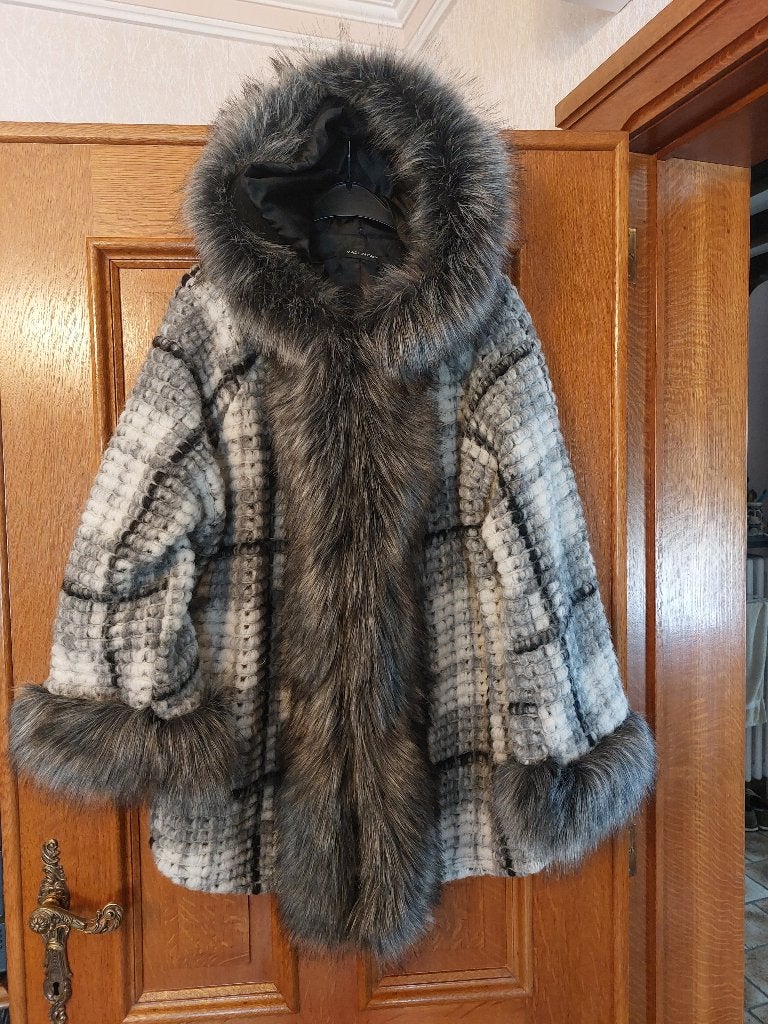 Dameswintervest met pels maat 42-44, Kleding | Dames, Ophalen, Zo goed als nieuw, Maat 42/44 (L)